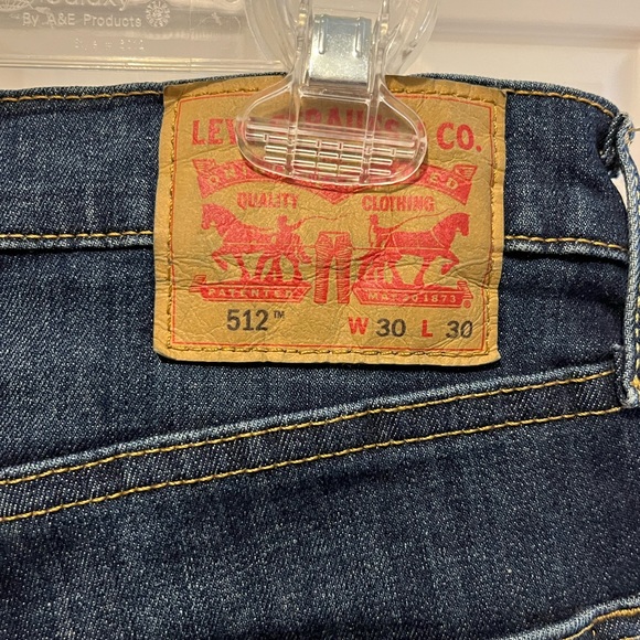 512 Slim Taper Levi’s (NWOT) - Picture 4 of 4